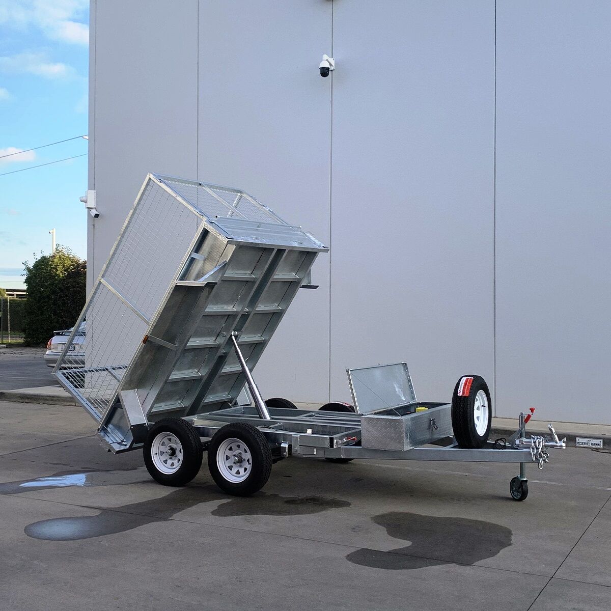 Hydraulic Tandem Tipper Trailer - 8x5 24m x 15m  2000kg